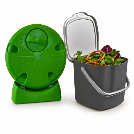 Kit compostador urbano verde Impakcity con cubo separador gris para residuos orgánicos sobre fondo blanco.